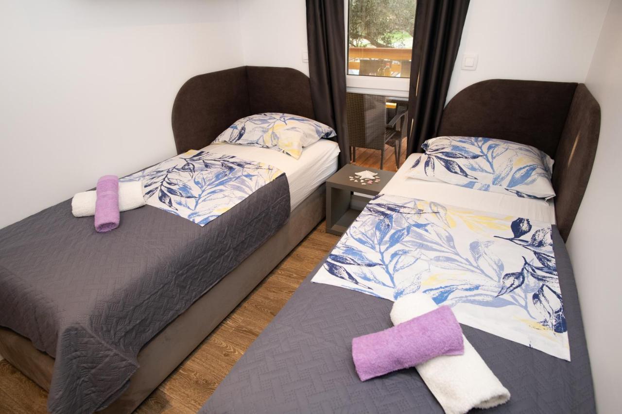 Authentic Camping Dalmatia พิโรวัซ ภายนอก รูปภาพ