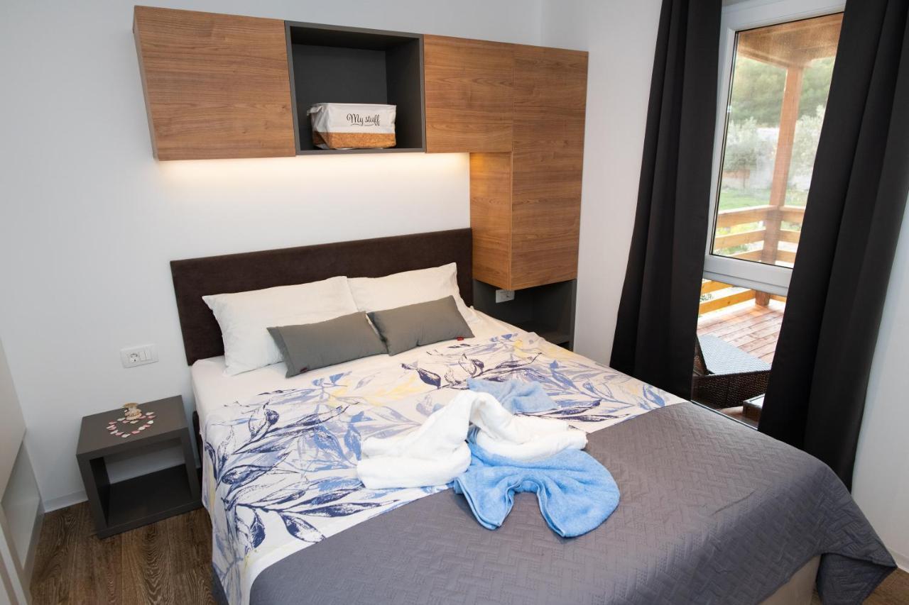 Authentic Camping Dalmatia พิโรวัซ ภายนอก รูปภาพ